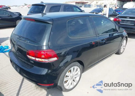 2013 Volkswagen Golf 2.0L Tdi 2-Door z USA, uszkodzony, nr VIN WVWBM7AJ8DW020111